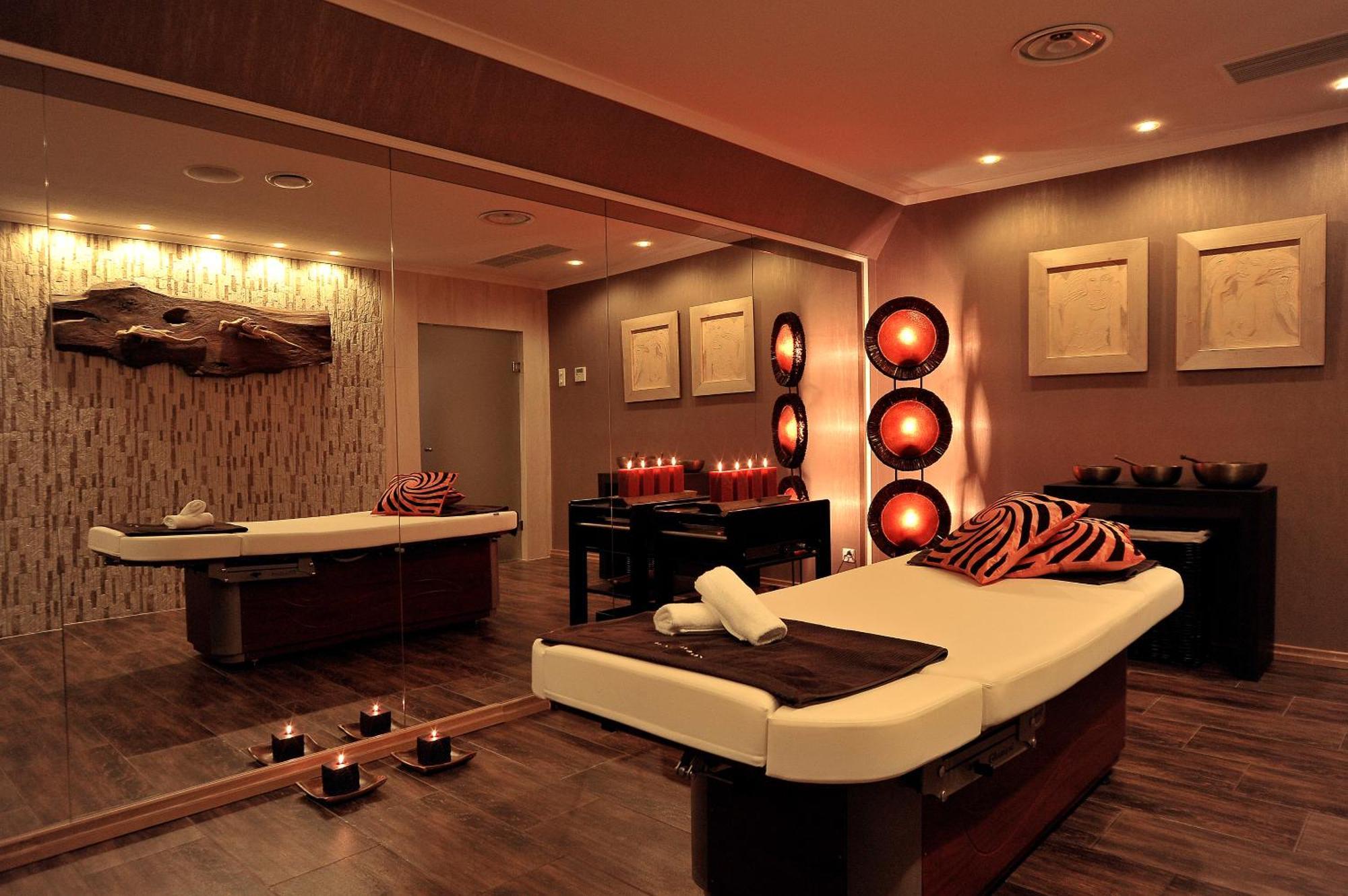 Kormoran Medispa Рови Екстериор снимка